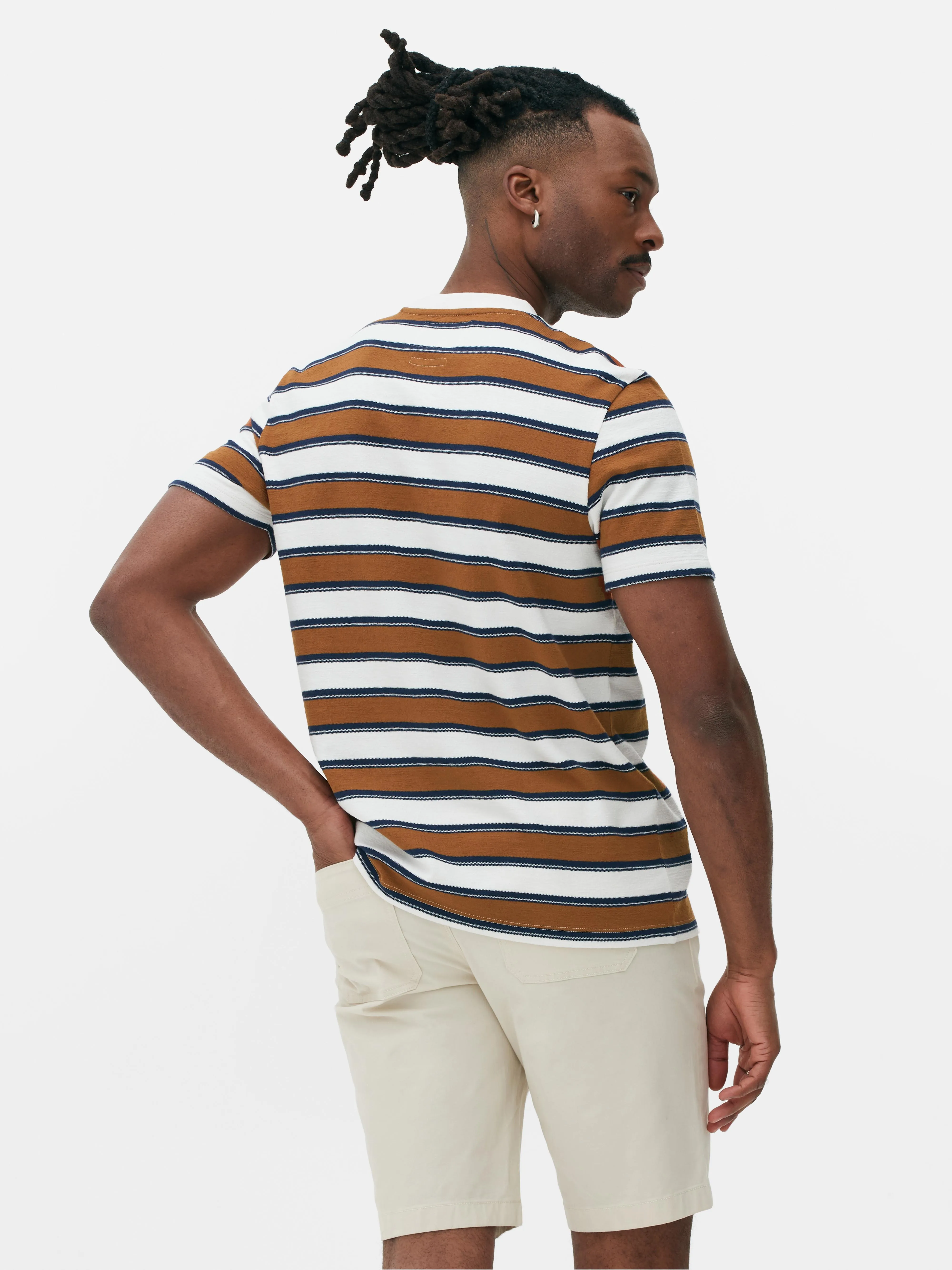 Camiseta con textura a rayas de The Stronghold