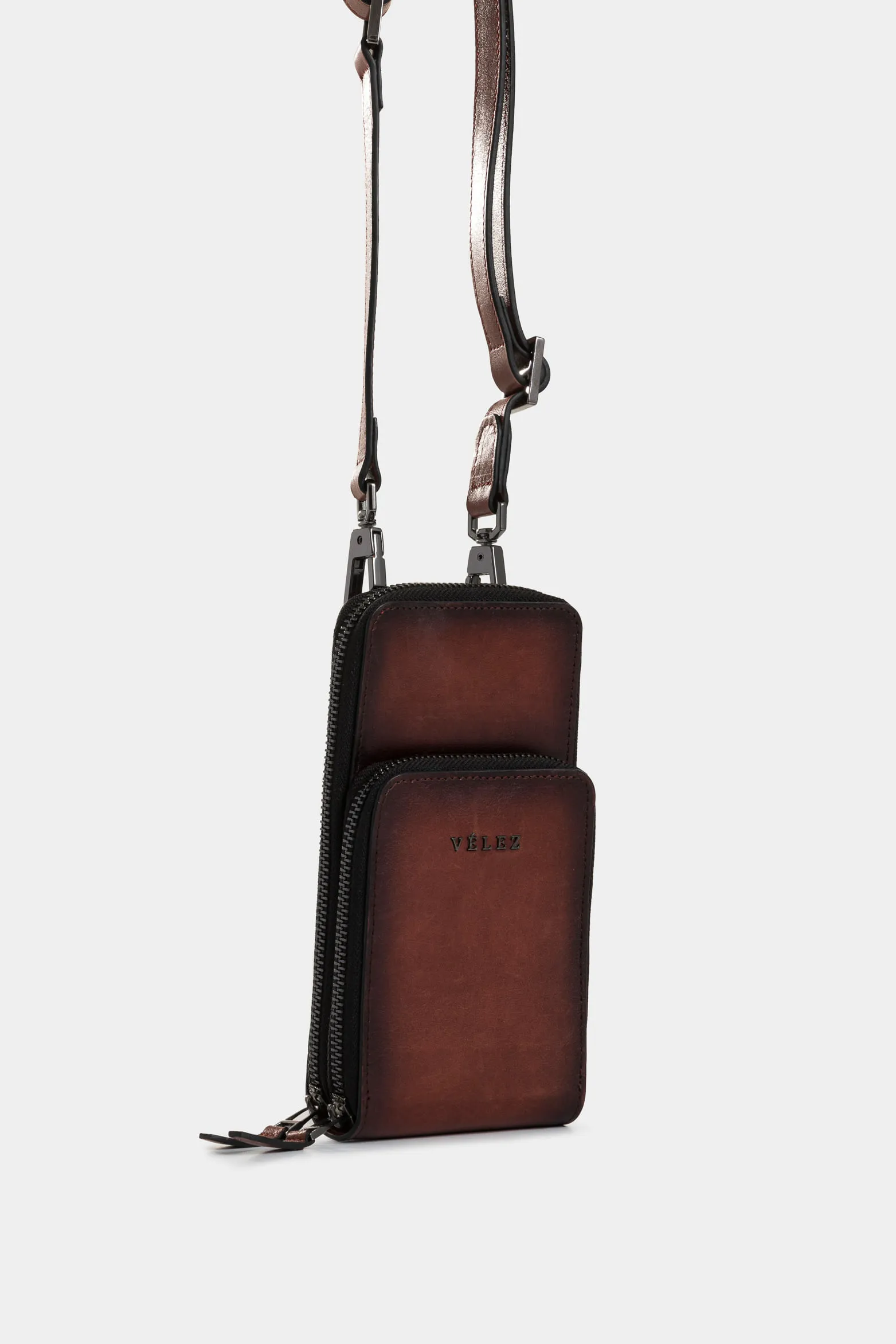 Porta celular de cuero para hombre silueta ligera